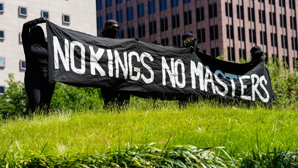 اراء و اقلام الدستور – لا ملوك.. عندما تعيد أميركا اكتشاف فن الاحتجاج – صوت لبنان – صوت لبنان